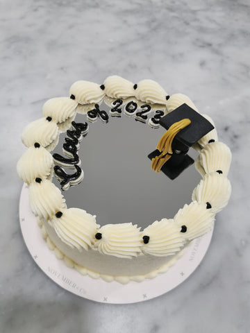 Graduation Selfie Mirror Cake