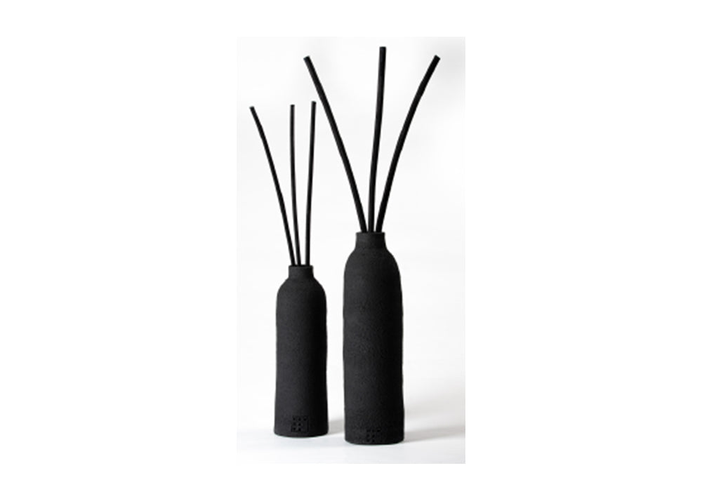 Terra Vase + sticks & 300ml fragrance spray - Medium (Preto)