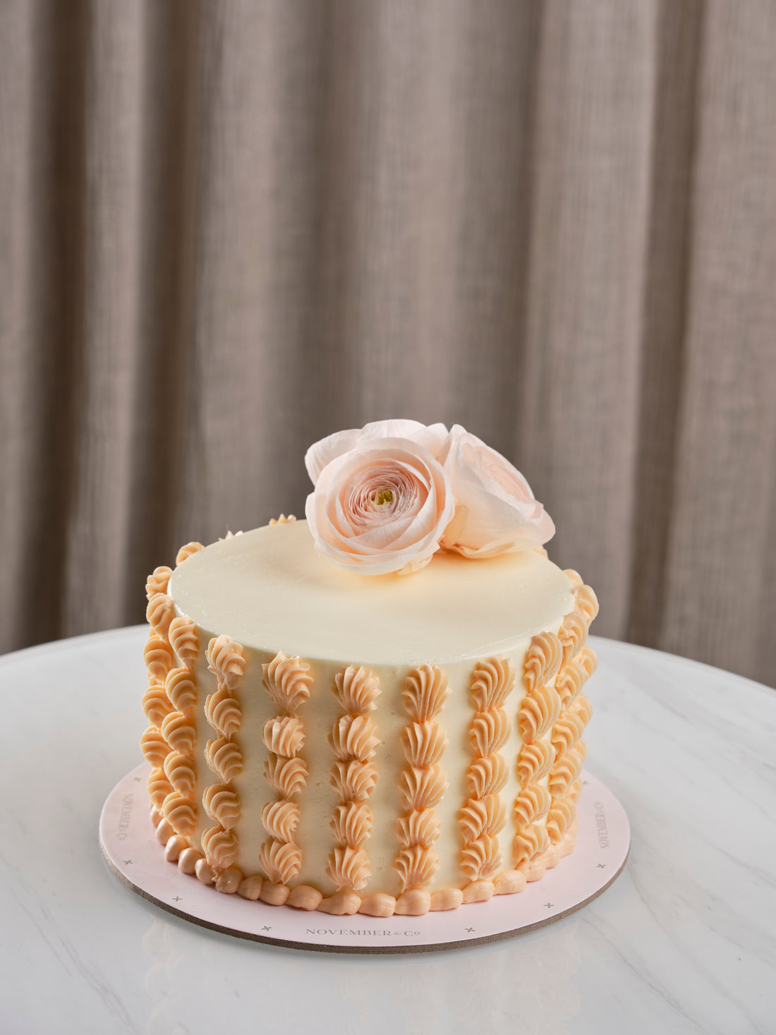 Pretty Piping w/Preserved Bloom in Peach