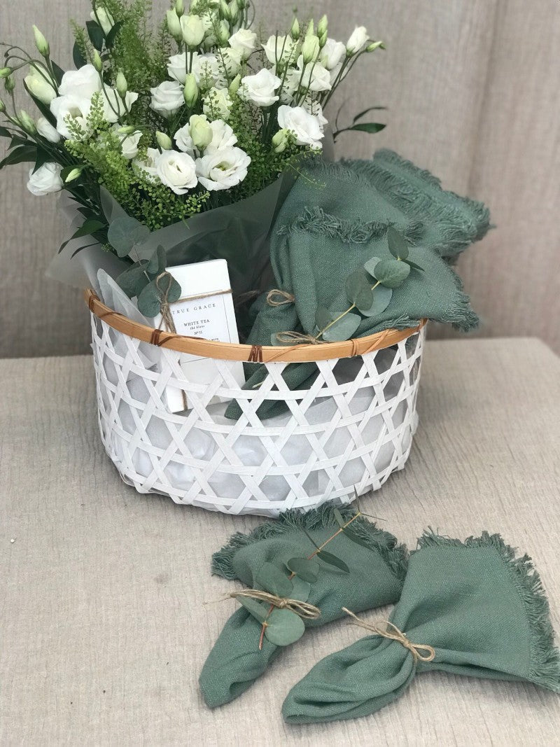 A Set of Gift Basket